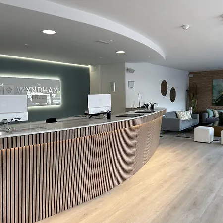 Wyndham Residences Golf Del Sur 4*